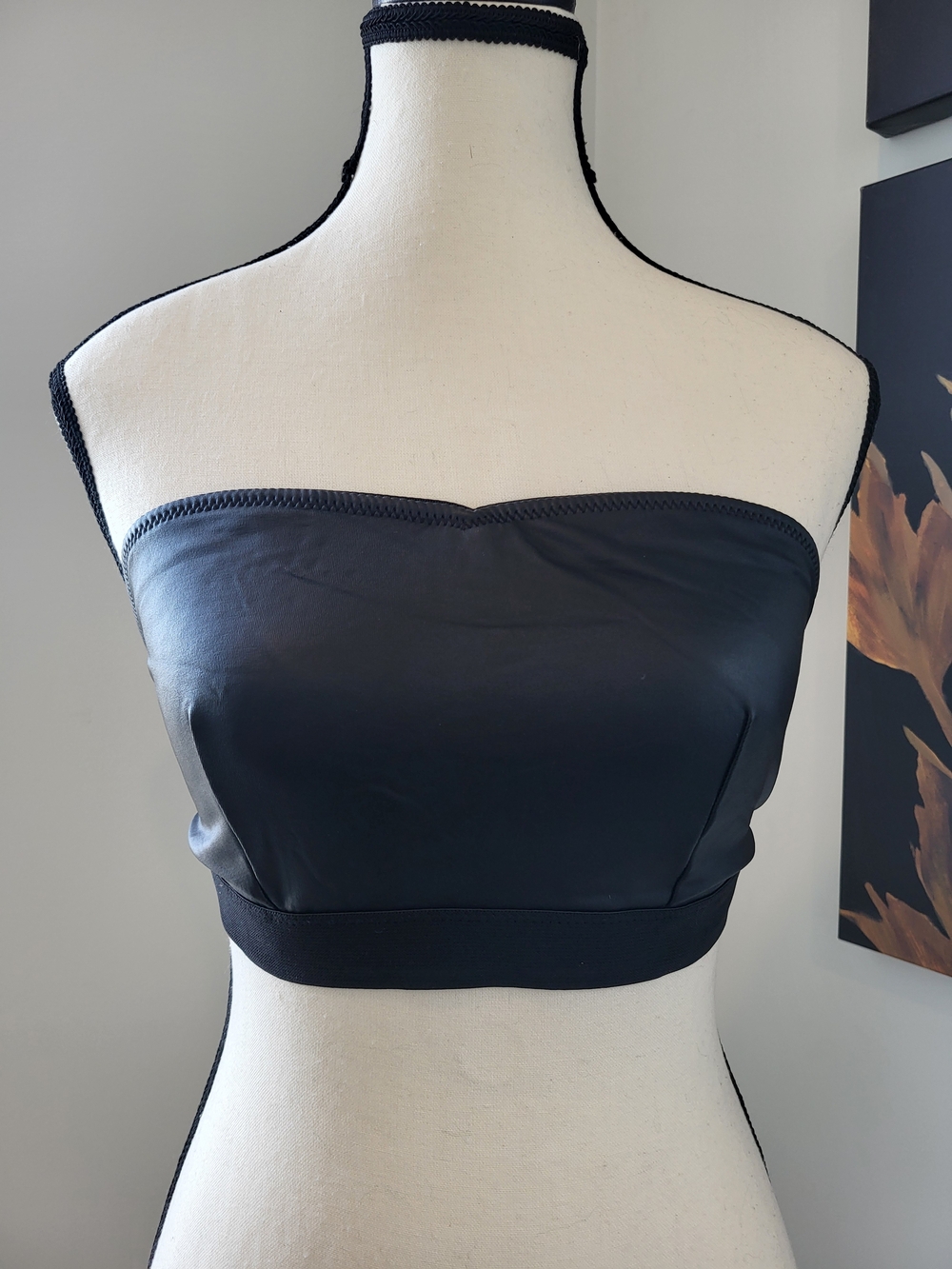 FREE💥 WITH 3/$30 BUNDLE💥 Strapless Black Bandeau Bralette